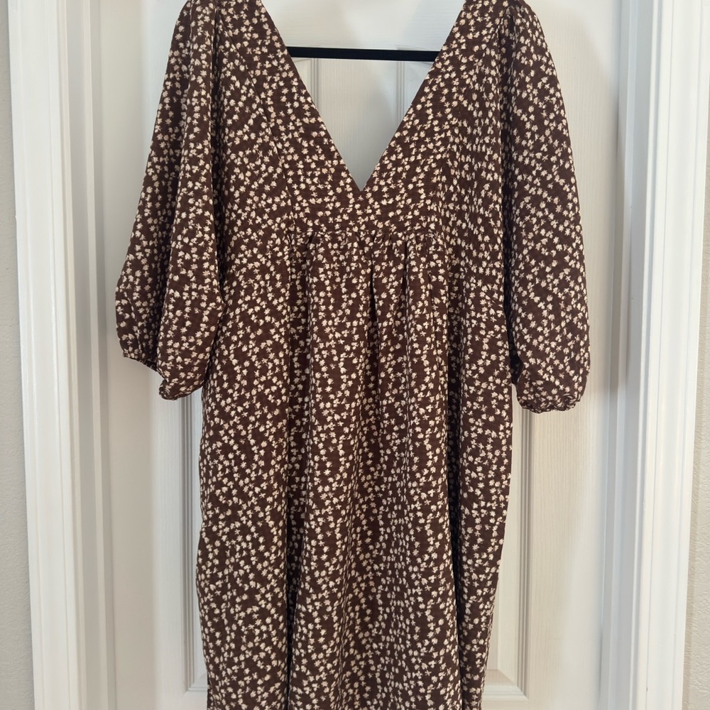 NWOT Brown and White Patterned Dress